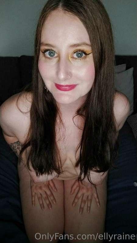 ellyraine image #0
