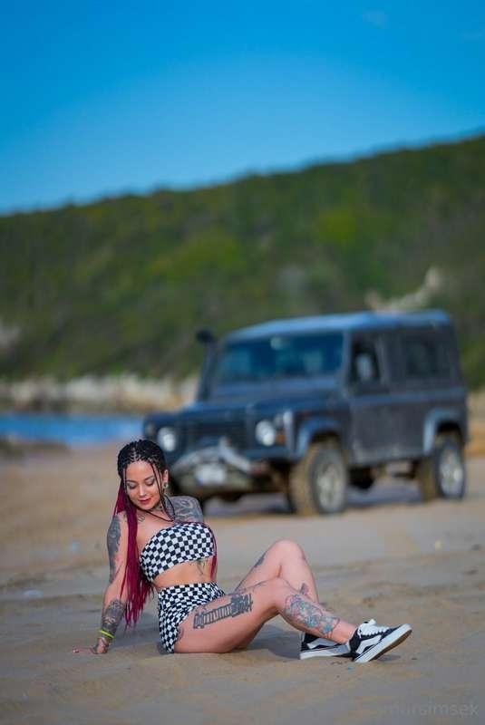 Deniz kenarında 4x4 le tatliş bir seri 😻❤️