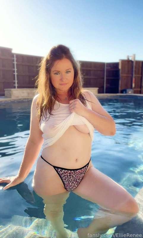 ellierenee image #4