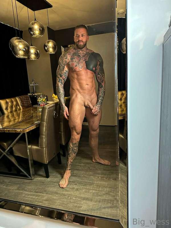 What would you do if I stand in your room ? 😈😈😈😈