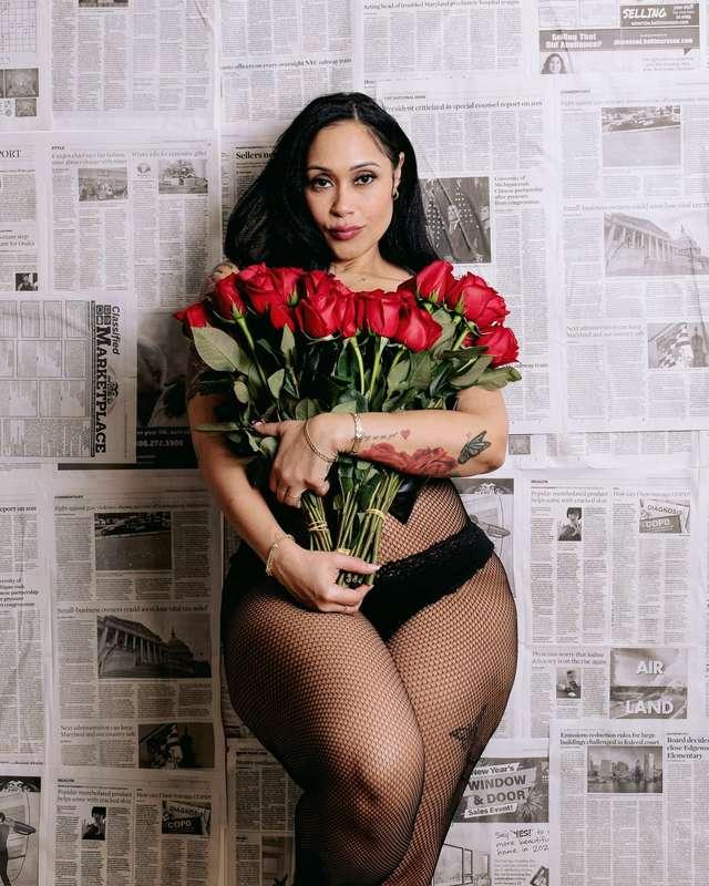 Buy me flowers so I know it's real 🌹