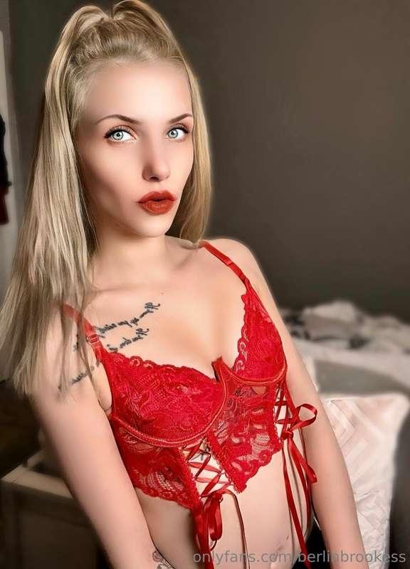 I’m horny can we play?