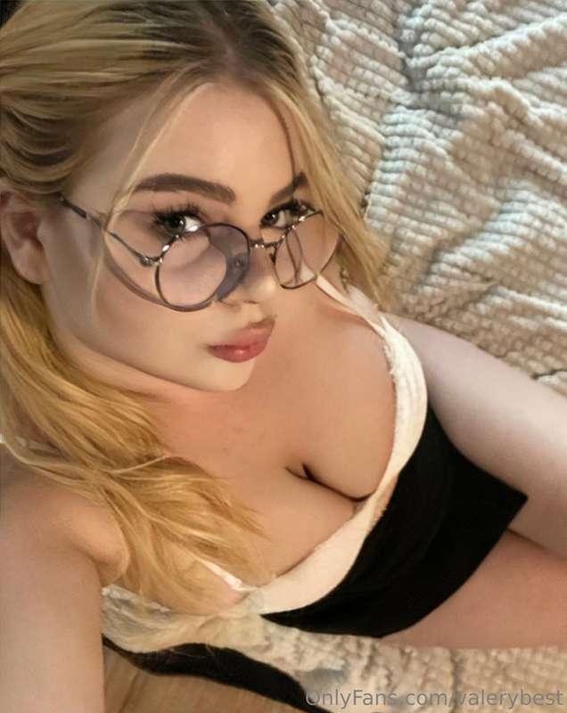Do you think that my boobs during my online lecture was caus..
