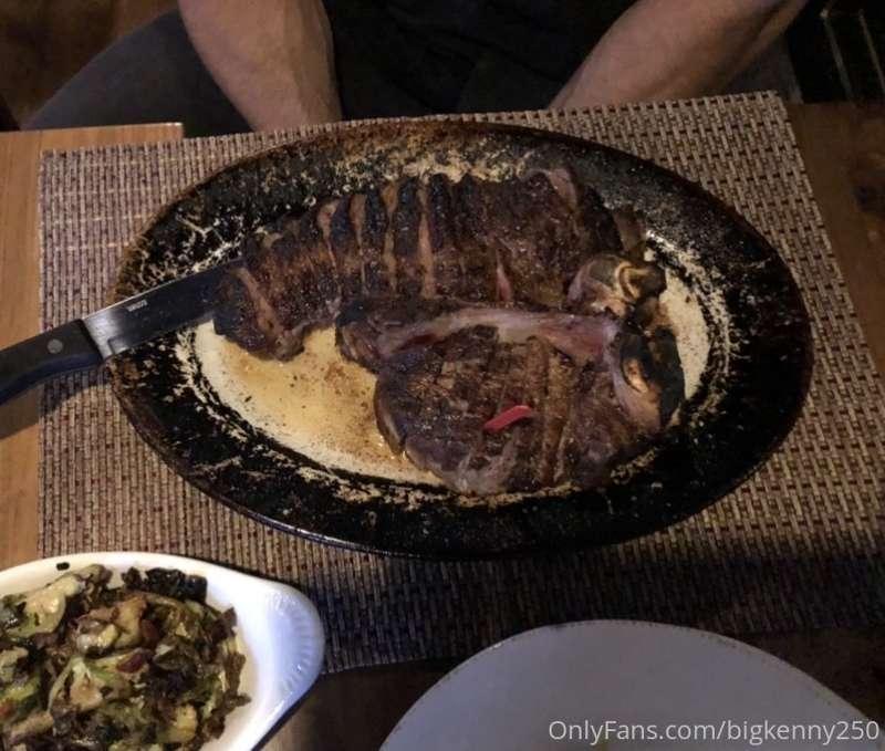 42oz porterhouse for the MUSCLE GOD before flying back to Fl..