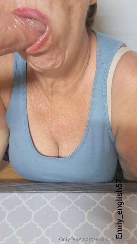 emily_english57 image #1