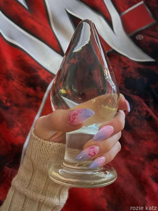 i’m levelling up ✨quickly ✨ guys! 

today i played with this “baby” &amp; i almost managed to get the entire thing in- it gave me the prettiest juicy #rosebud and left my #asshole niiice and open 🤤🌹 

i had another go on the huge clear dildo too.. video footage is about to follow 🥰

#buttplug #glassplug #analtraining #analstretching #analslut #buttslut #bigasshole #bigtoys #extremeanal #prolapse #rosebud #analrose