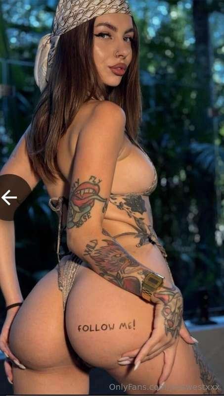 She loves to get naughty and is waiting online for you now g..