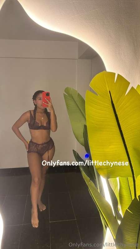 Hello darling! Do you want to see how hot I am?