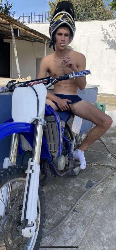 you get on that I give you a good lap? 🔥🥵