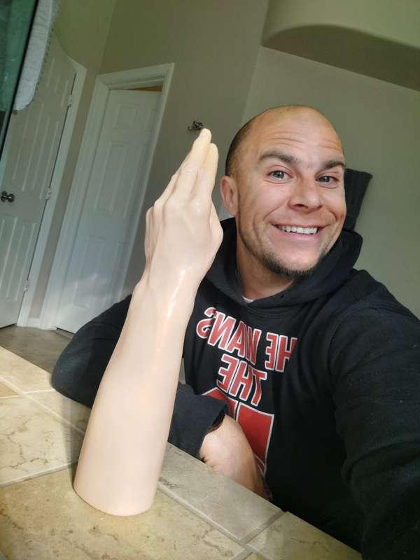 Wanna see me try to take this fist in my booty???