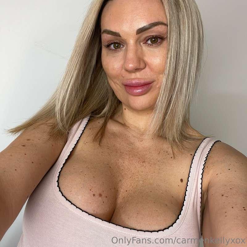 I’m waiting for you on my main account 😈🤤 Hurry up and check..