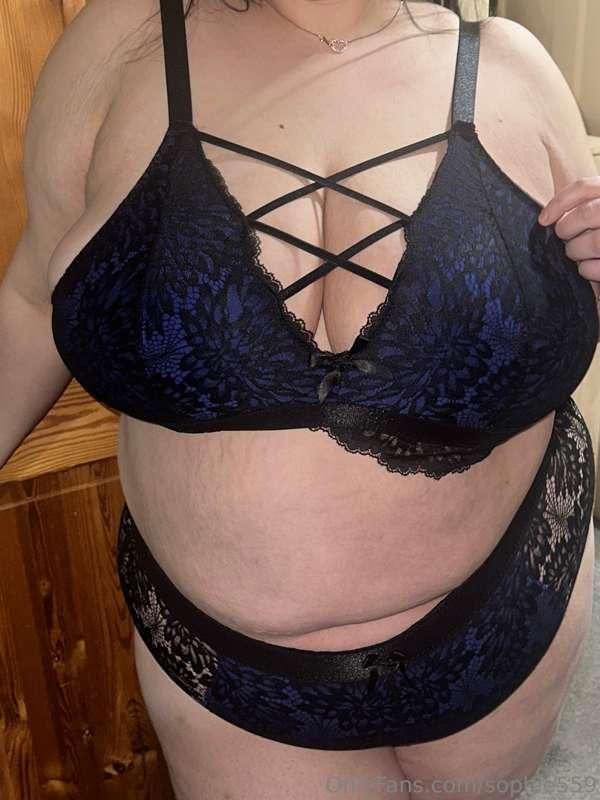 Made some new short videos including a dildo vid and a strip..