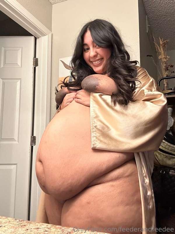 POV I’m ur fat pregnant housewife who stomps around the hous..