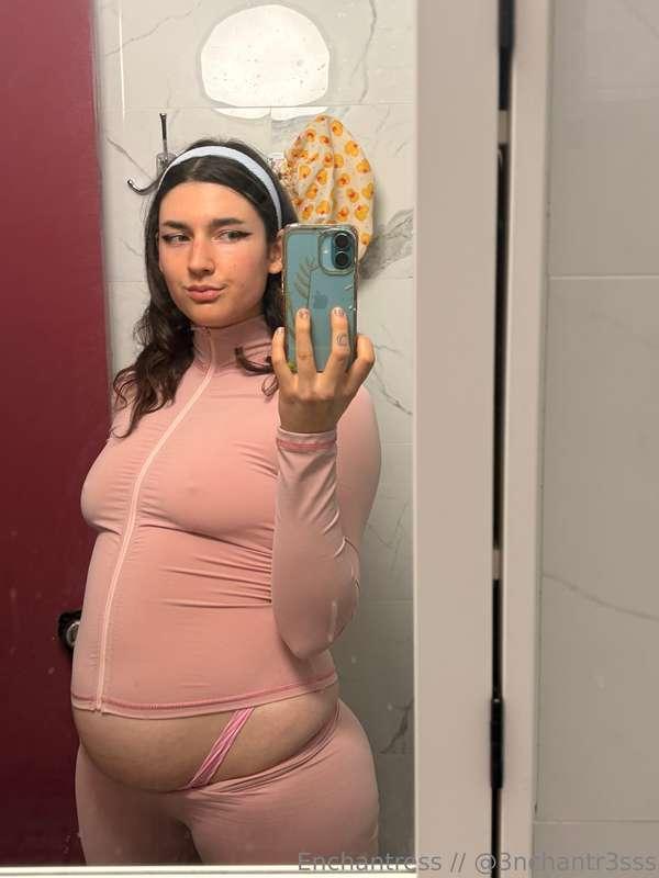 Do you guys think I could pass for pregnant at the gym? 