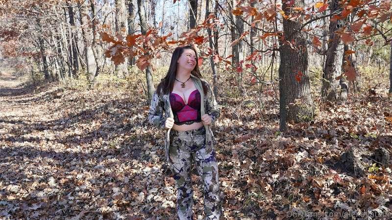 🥰🥰 fun in the woods.