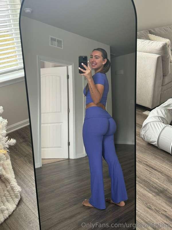 How's the color blue on me or is it better if I just get nak..