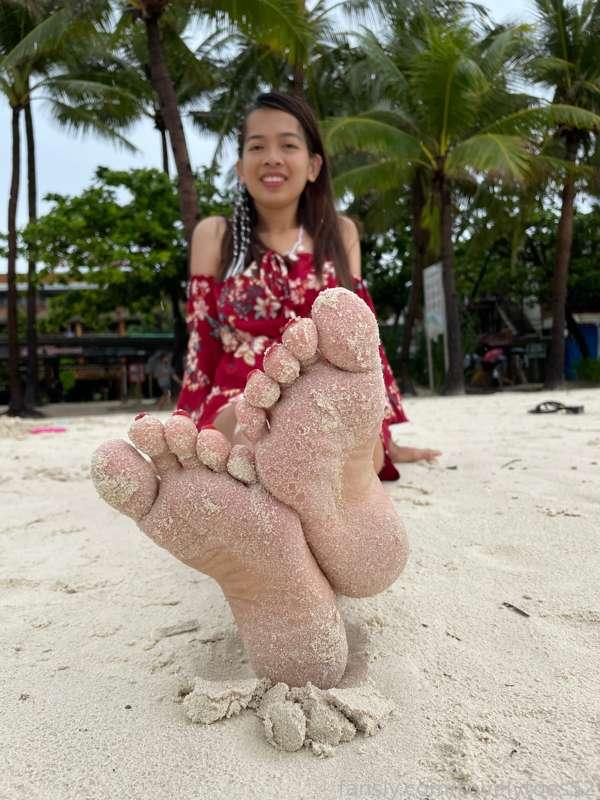 lovelytoes52 image #3
