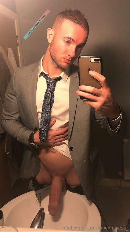 Work finished for the week ✔️ 

Who taking me out on a date?