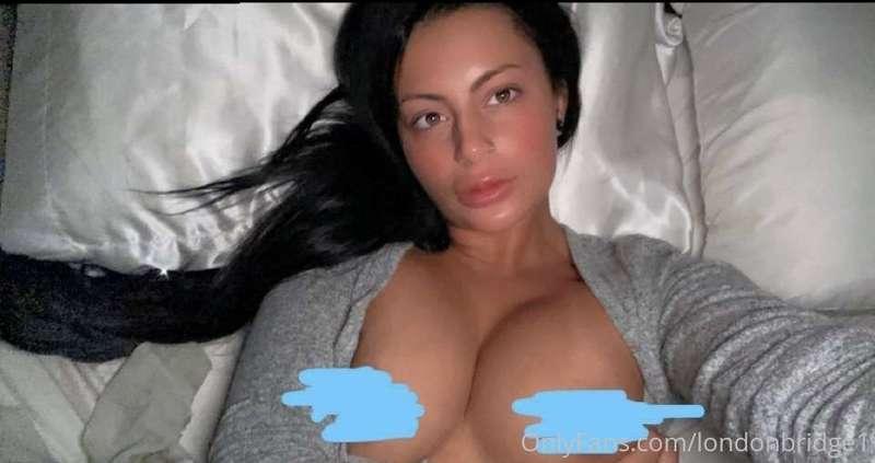 Hi babe you want to see my boobs? I sent it out in the dms. ..