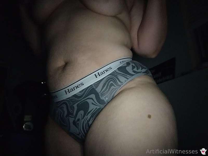 Self love is important ❤️ 

Reminder to love yourself a litt..