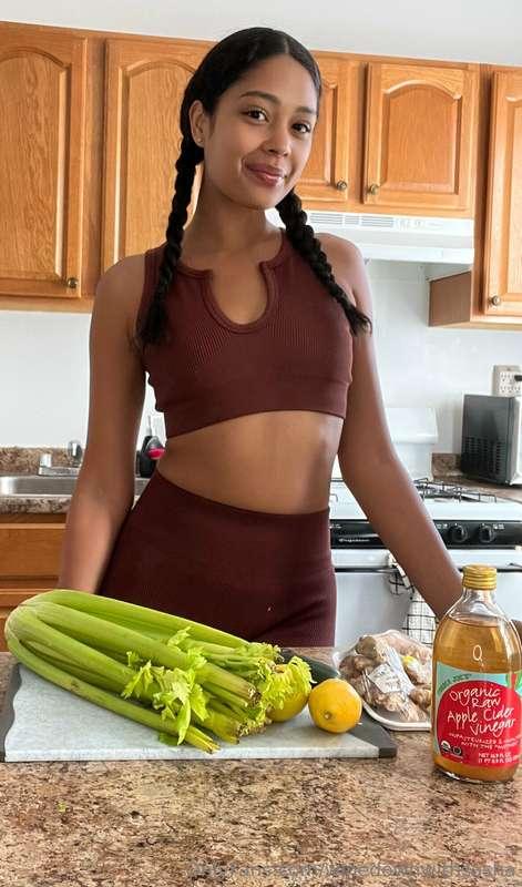 Good morning my Loves,

Today I’m making my favorite green j..