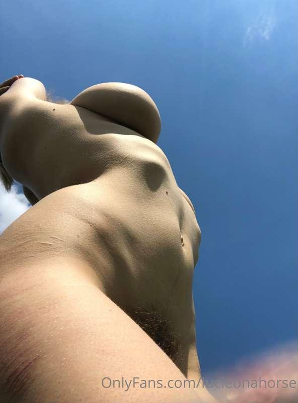 naked in the sun again after lots of rainy days💗