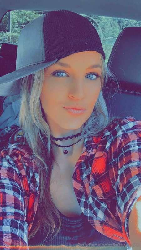 I feel so sexy today would you fuck me?