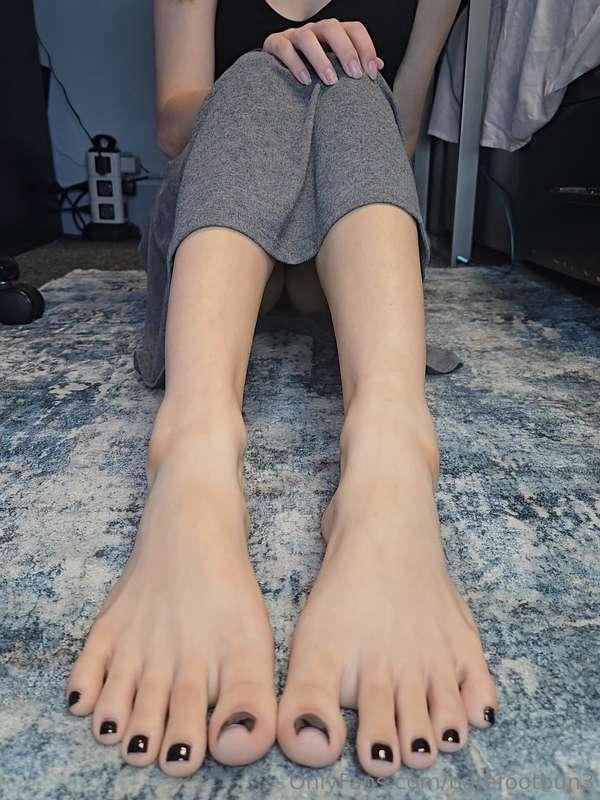 barefootbun3 image #2