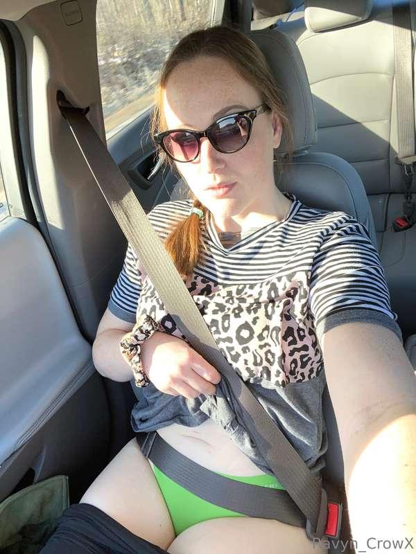 Bored on a road trip for a basketball 🏀 tournament. 🚙 Who wa..