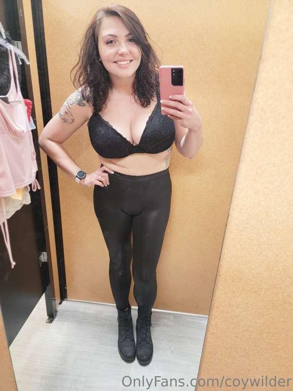 Uncensored dressing room fun @coyandcocky 😏