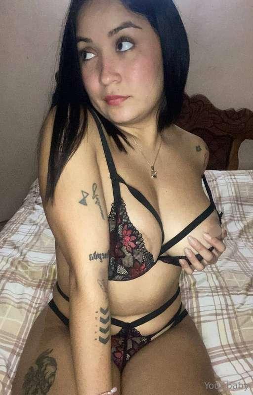 @kaylawetxo 💚 vc, customs, sexting and more 💕20, Latina. swe..