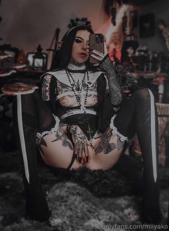 Wanna find out what possessed this slutty nun?😈⚔️