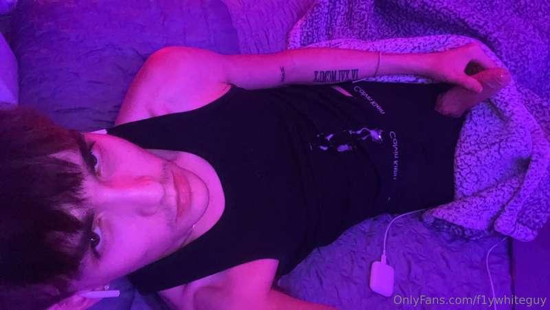 f1ywhiteguy image #0