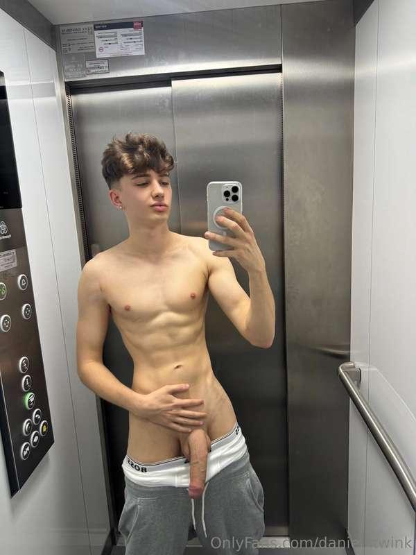 danielxtwink image #2