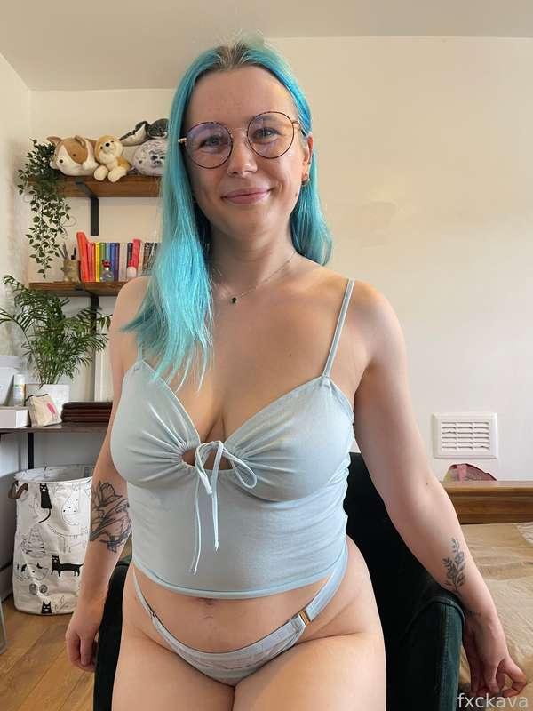 I wanna be your blue haired gf 💙 #fyp 