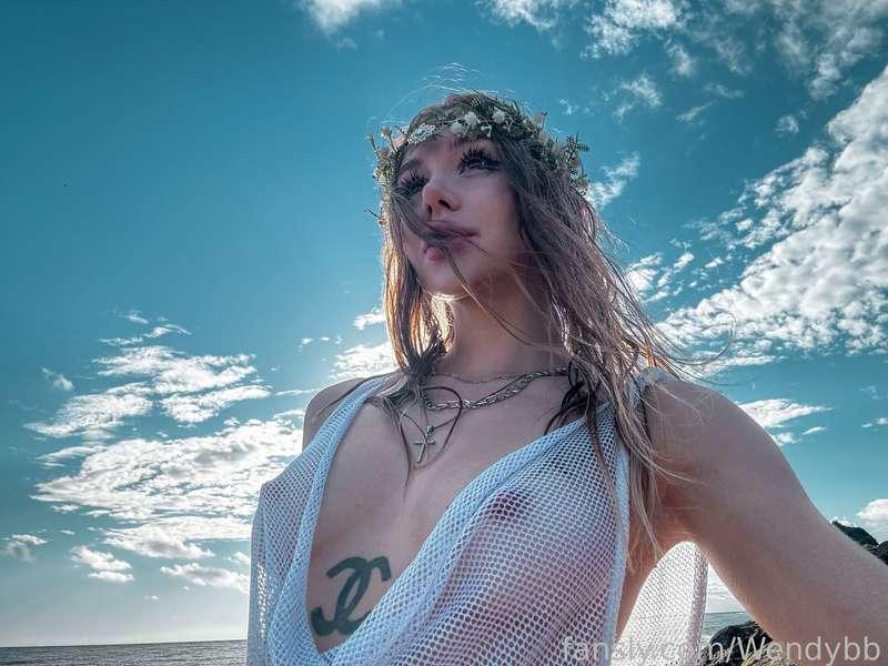 but siren doesn't hide  secrets from her subscribers 😜😏


#fyp #sexy #boobs #tits #young #18 #wendy #teen 