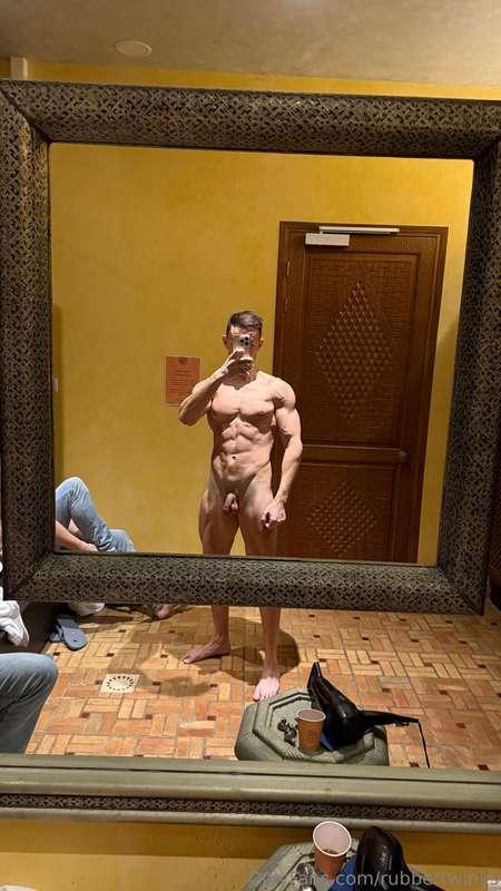 POV : you meet me at the sauna 😮‍💨