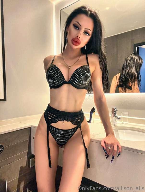 Describe me in 3 words 😘