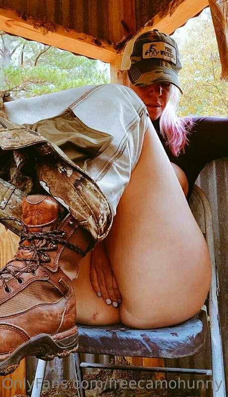 Have you seen me squirting in my deer stand yet? It's on the..