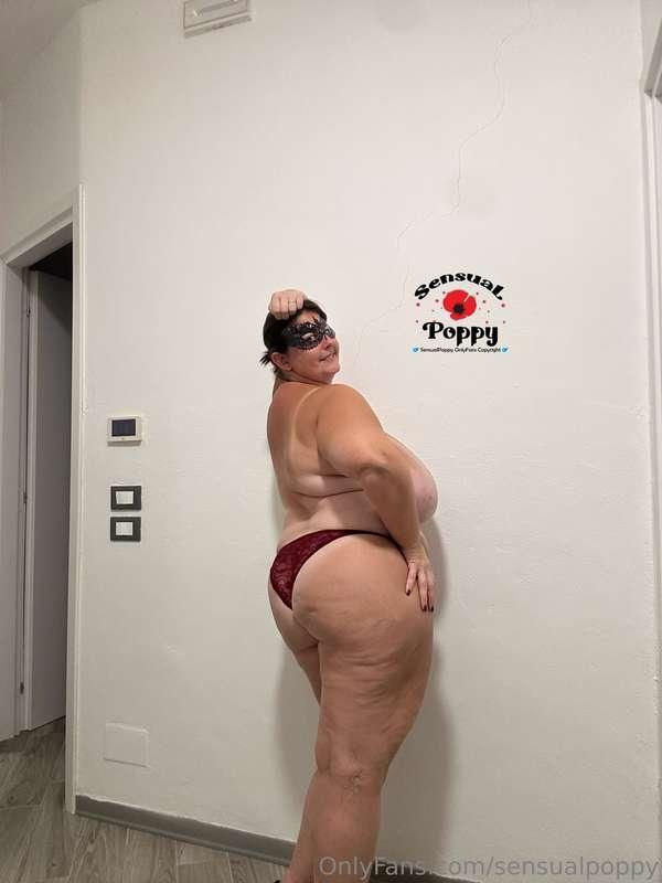 sensualpoppy image #3