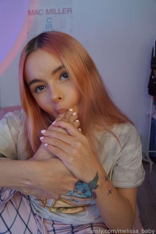 ~ do u want to lick my pretty feet? 

#loli #feet #teen #young #petite #alt #egirl #soles #toes #18 #amateur 