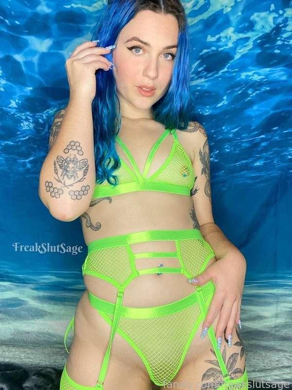 freakslutsage image #0