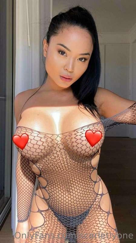 Would you spend the weekend in bed with me? 😈🔥