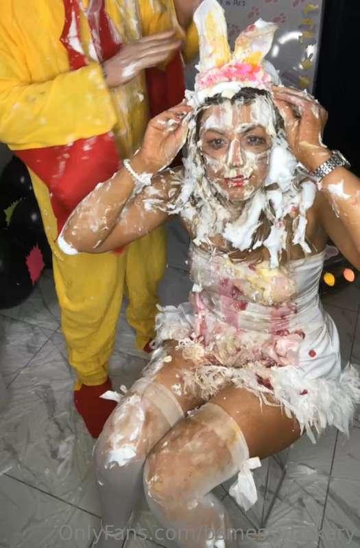 bsmessybakery image #11