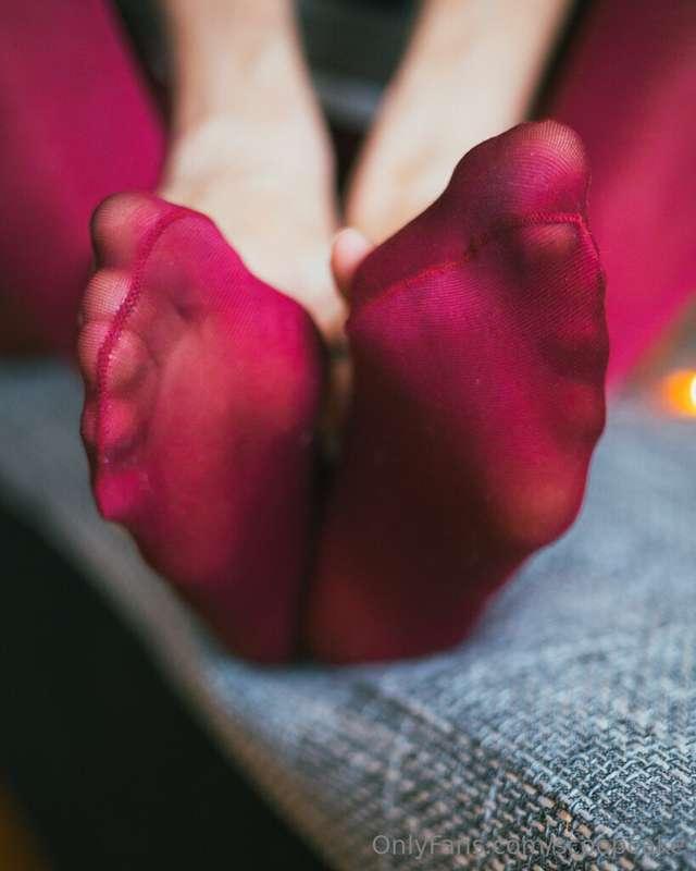 Where are my foot lovers?I’ve got these soft nylon soles rig..