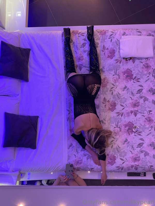 I may not go down in history but I’ll go down on you.😈