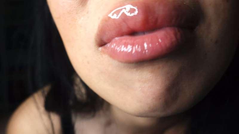 ASMR Sensual lenslicking with a lot of saliva
