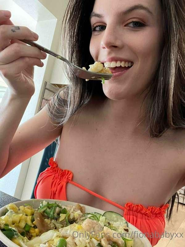 Getting fed after getting fucked!! 💕😈