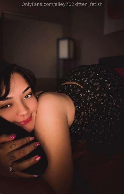 Come get cozy with me in bed, right under the covers I have ..