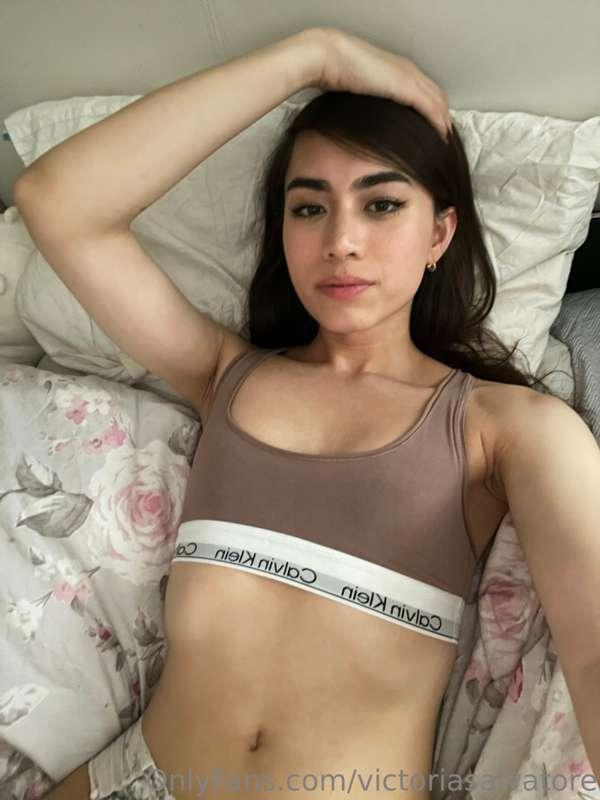 let’s cuddle in bed 🩵